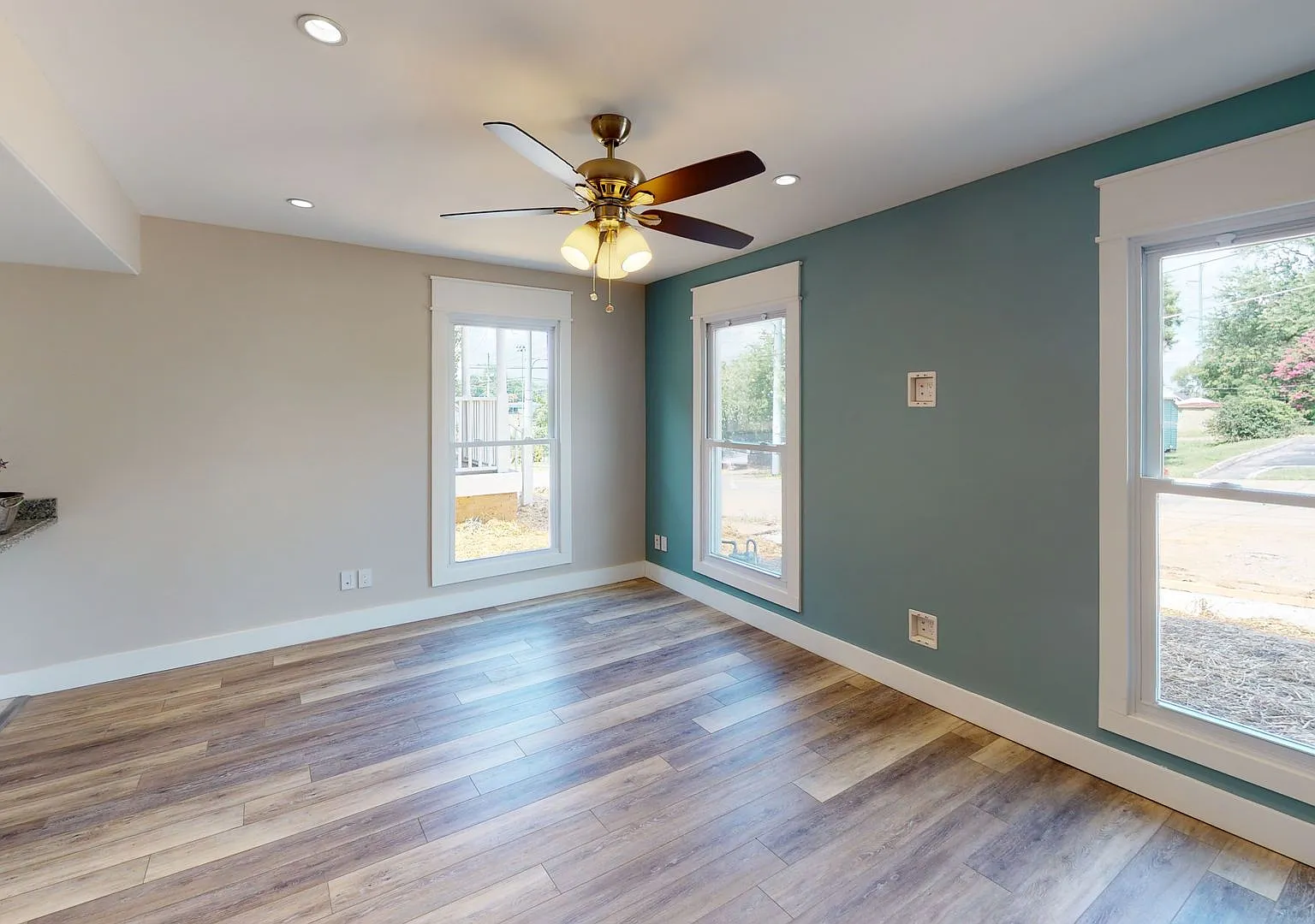 1601 Forest Ave Knoxville TN — Photo 3