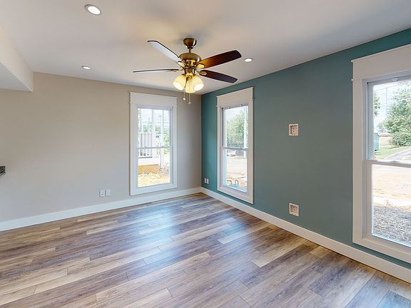 2nd image of 1601 Forest Ave APT 2