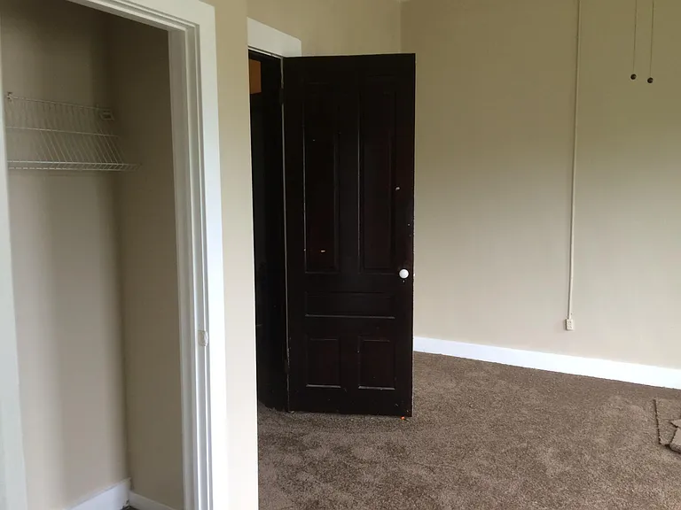 229 James St — Photo 10