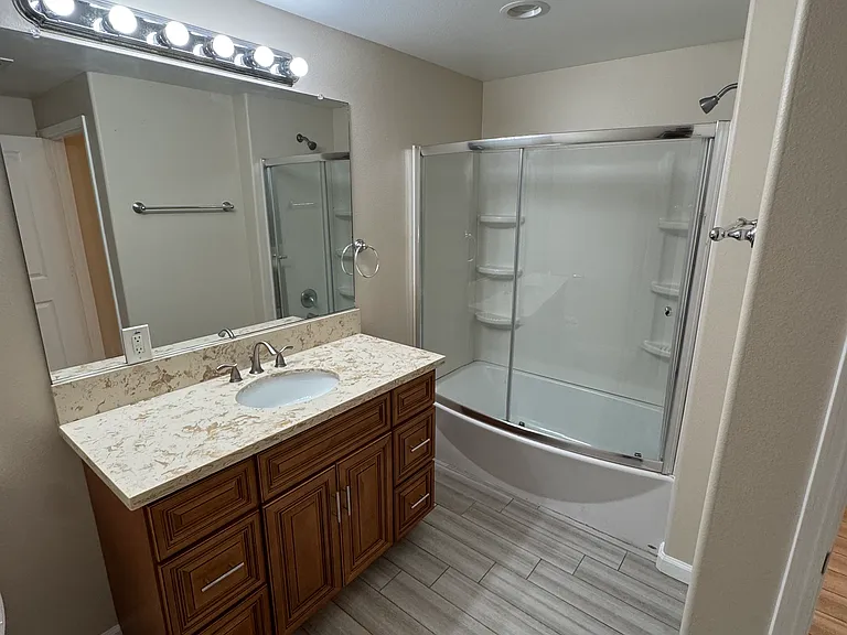 14970 Arrow Blvd #3 — Photo 14