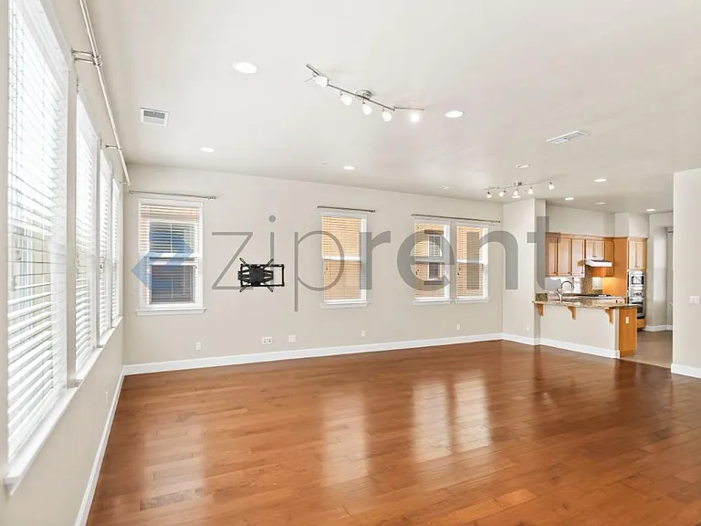28 Paterson Pl — Photo 7