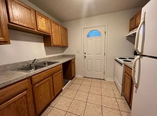 2744 Botts Landing Rd APT 102, Deland, FL 32720