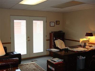 5th image of 521 Windsor Park Dr