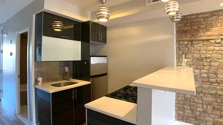 Rented by Nooklyn NYC LLC | media 22