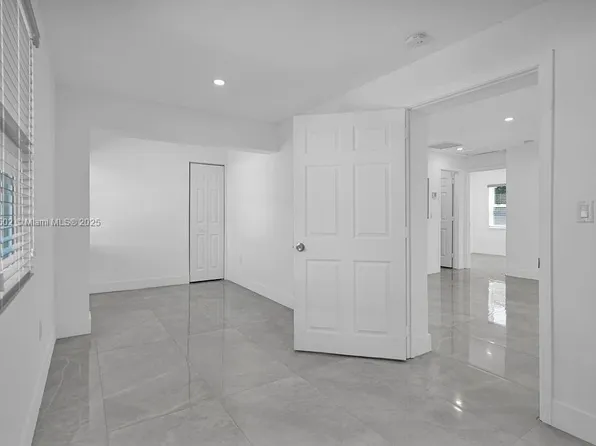 17961 NW 2nd Pl, Miami Gardens, FL 33169