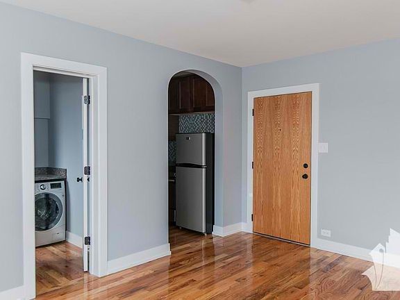 2nd image of 550 W Arlington Pl APT 105C