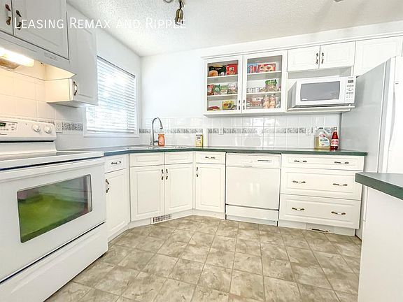 3rd image of 7707 NW Marthas Haven Park NE #149