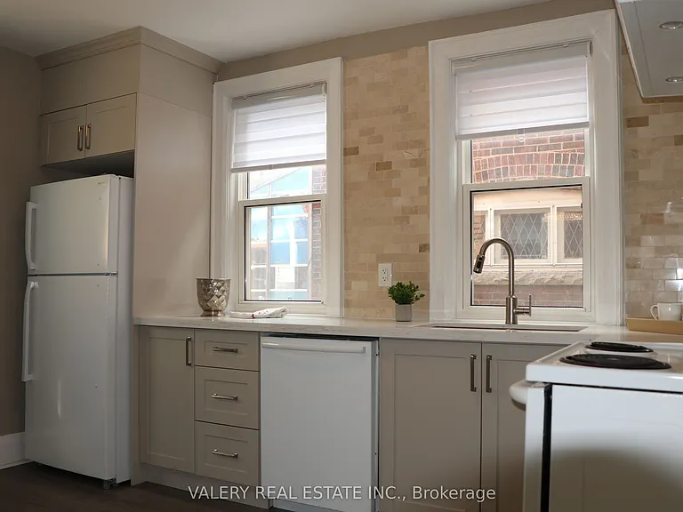 207 Oakwood Ave — Photo 11