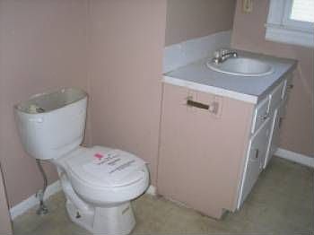 2nd image of 1253 S New Ave