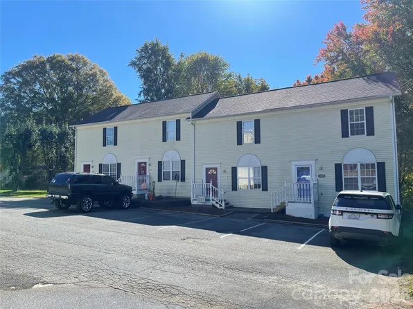 1057 19th St NE, Hickory, NC 28601