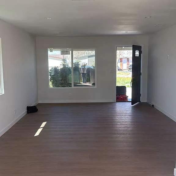 45514 11th St W — Photo 2