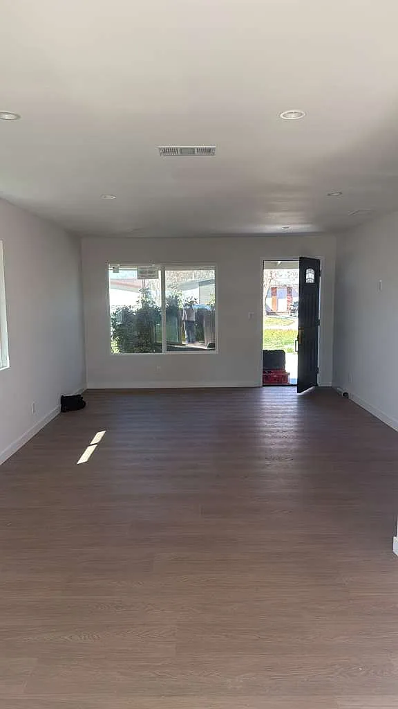 Building Photo - 45514 11th St W