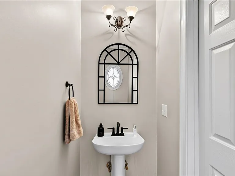 501 Competition Rd — Photo 16