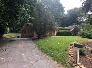 1443 Palisades Rd, Signal Mountain, TN 37377