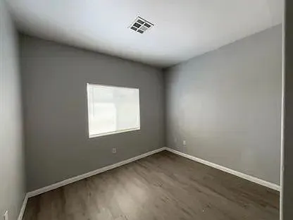 4915 E Russell Rd #115-19 — Photo 5