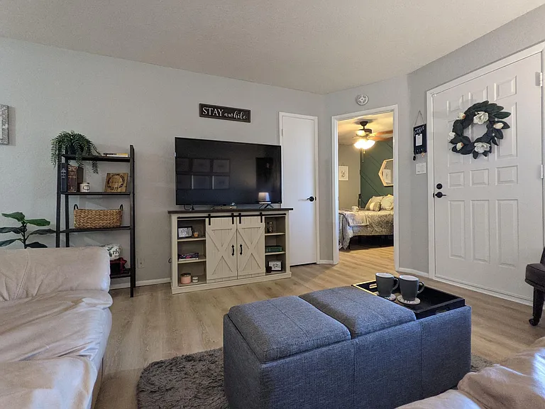 502 W Hononegh Dr #3 — Photo 4