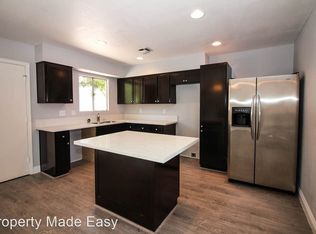 1408 Hillside Pl, Las Vegas, NV 89104