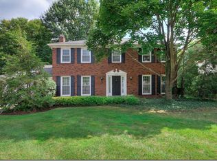 5457 Clarendon Dr, Solon, OH 44139