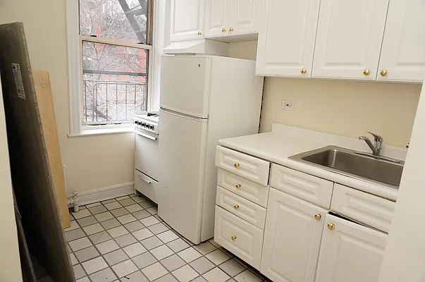 Rented by J Misrahi Realty Corp | media 15