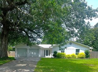 7 Villa Cove Dr, Gulfport, MS 39507