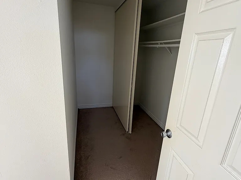*SPACIOUS* Extra Closet in 2nd Bedroom