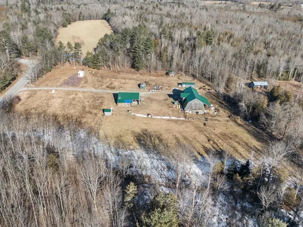 79 Gee Road, Palmyra, ME 04965