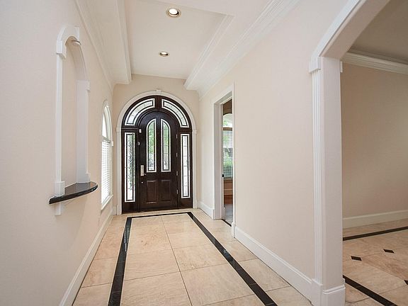 5th image of 3213 McCulloch Cir