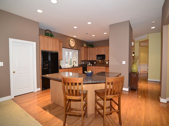 3rd image of 7283 Highland Estates Pl