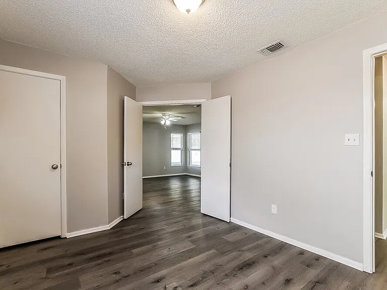 1029 Beckstrom Dr — Photo 15