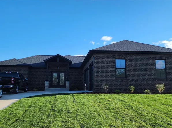 601 Legacy Dr, Waterloo, IL 62298