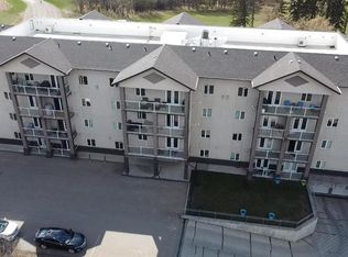 5205 E Woodland Rd #207, Innisfail, AB T4G0B2