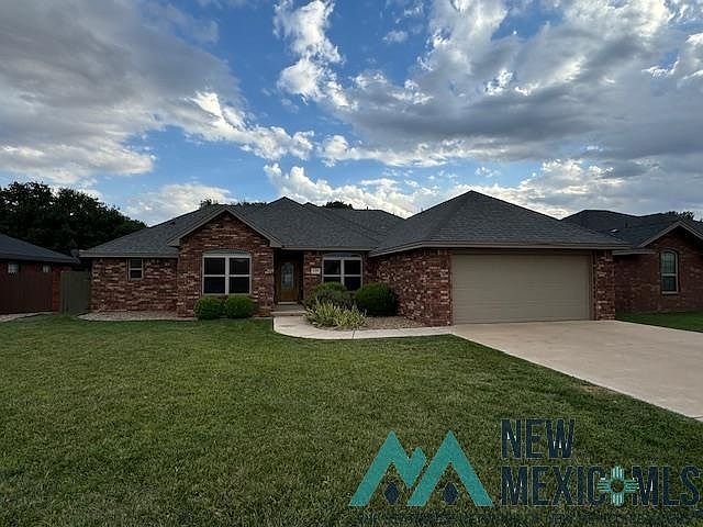 1st image of 129 Mariposa Dr