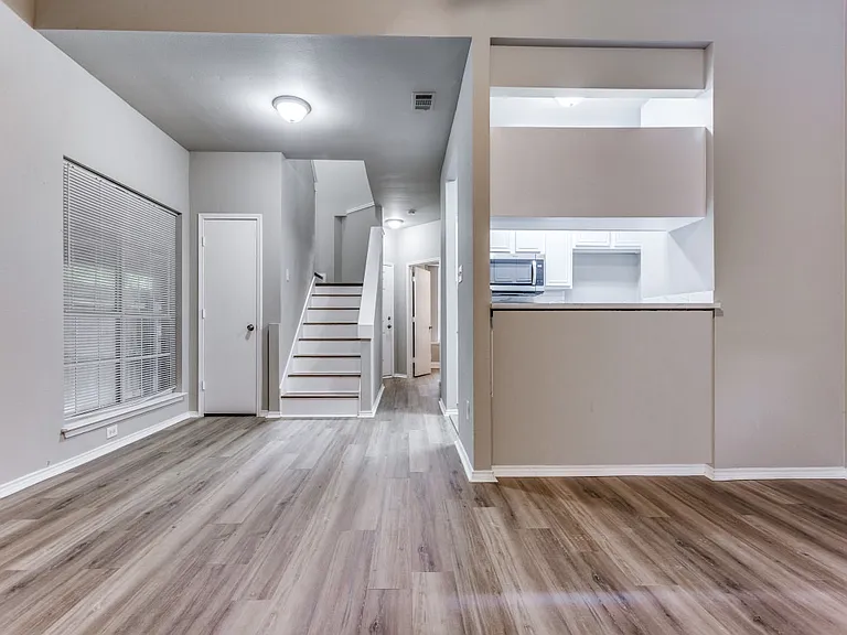 3935 Pickett Pl — Photo 5