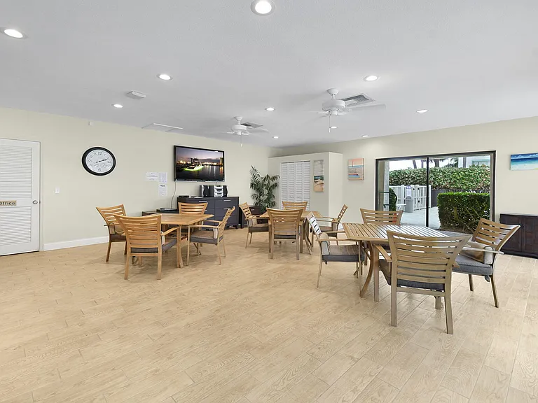 9900 S Ocean Blvd #1506 — Photo 36