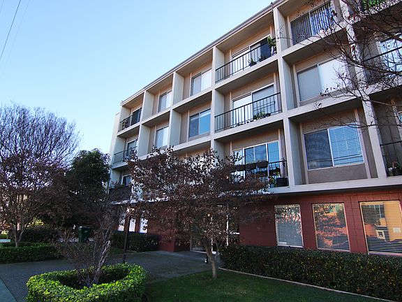 2nd image of 2020 Santa Clara Ave #406