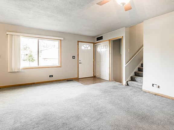 4th image of 2000 Stairway Dr