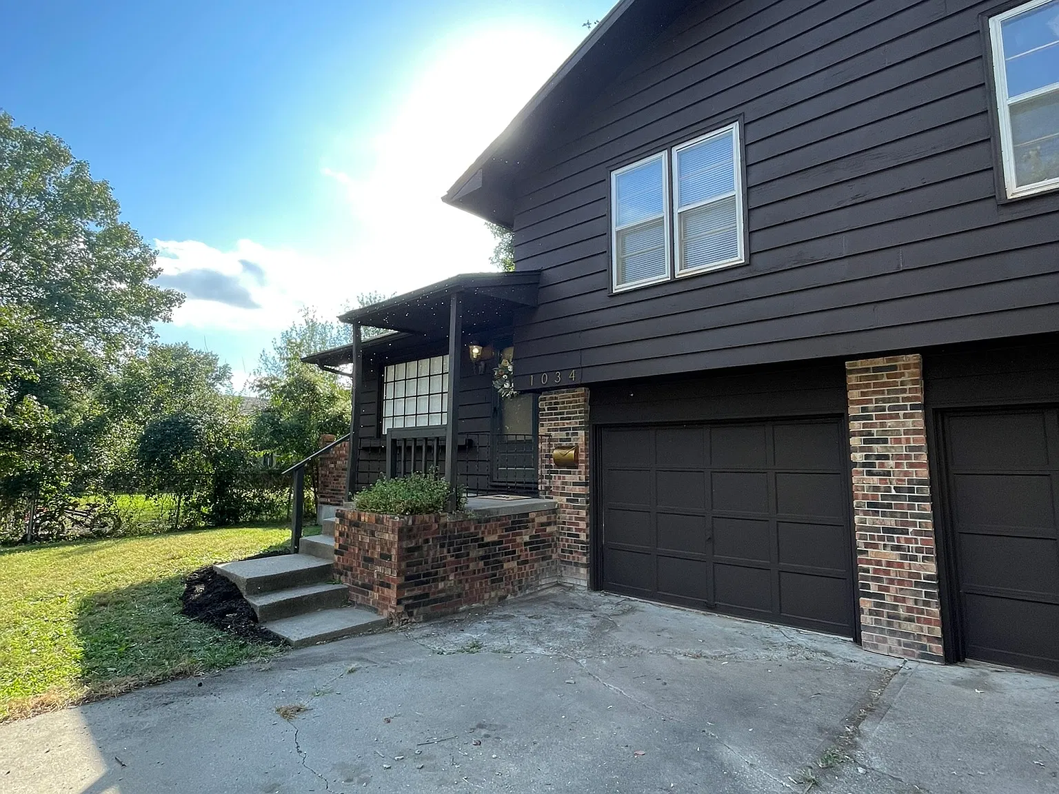 3 bed, 1250 sqft, $1,375 — Photo 2