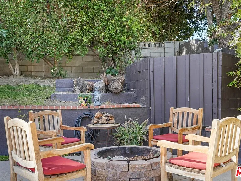 5507 Van Noord Ave — Photo 19