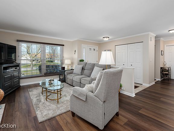 3rd image of 589 Rose Ln