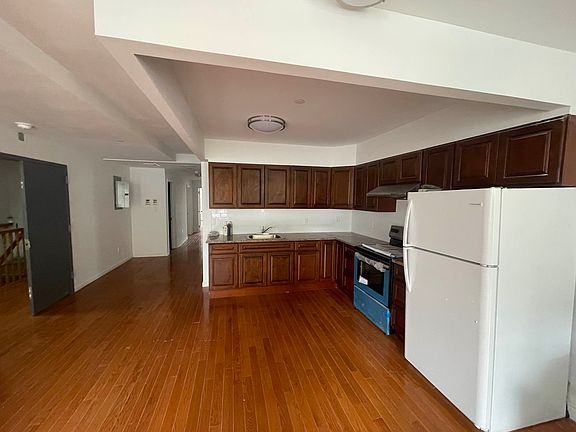 3rd image of 4915 5th Ave #2
