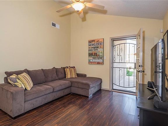 5th image of 421 Valle Koki Dr