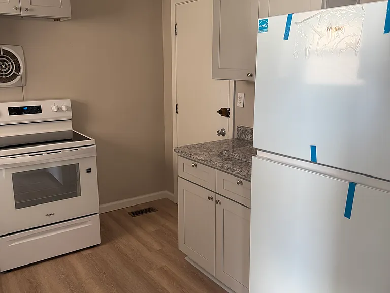 8524 Benjamin Ave — Photo 2