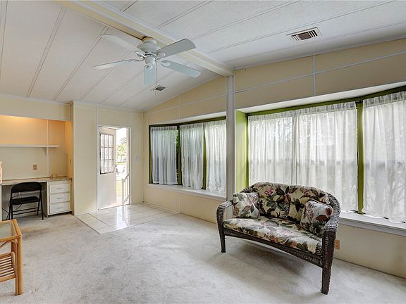 4th image of 203 Pompano Ct