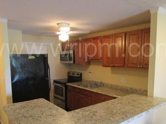 4th image of 800 Governors Dr APT 11