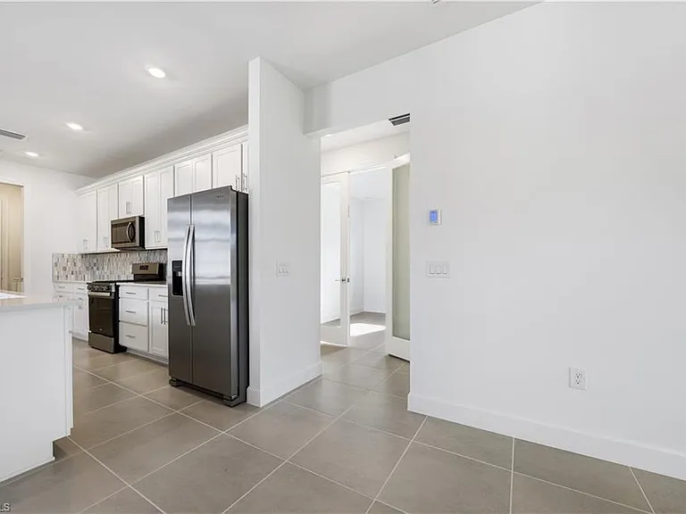 19218 Hinkley Dr — Photo 21