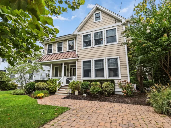 320 Knox Ave, Cape May Point, NJ 08212