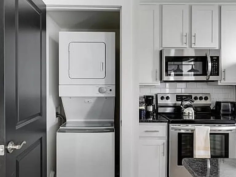 3005 E Franklin St #106 — Photo 11