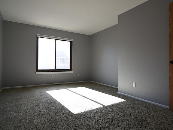 5th image of 281 S Taft Ct #52