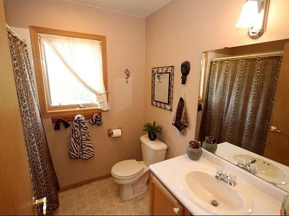 2nd image of 306 Birchwood Ln