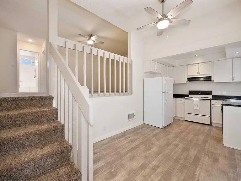 Elan Beachpointe Carlsbad — Photo 24